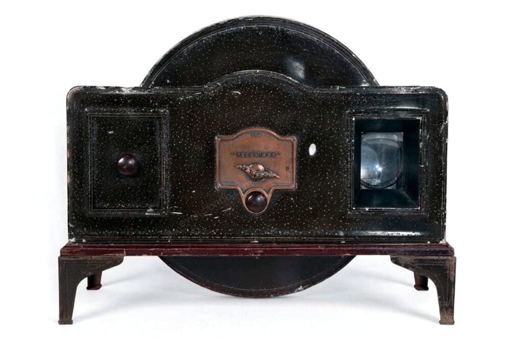one of the first television in 1920s